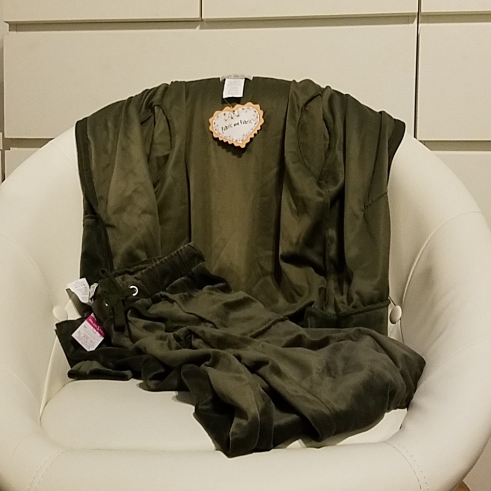 Brand new Olive green 2 piece set